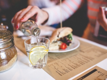 Αφυδάτωση: Τα μηνύματα που στέλνει το σώμα μας!