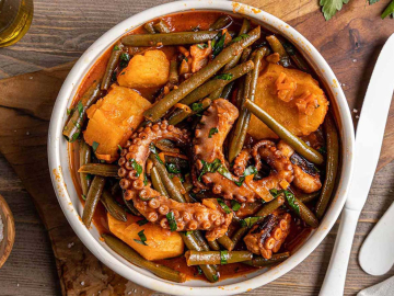 Χταπόδι καλοκαιρινό με φασολάκια