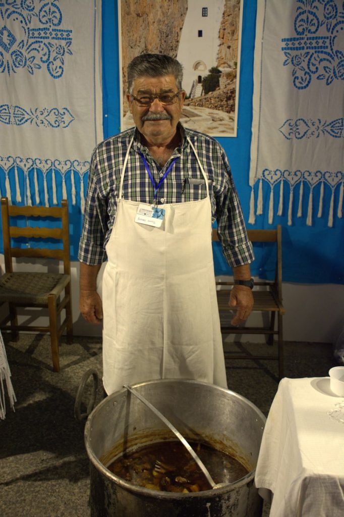 Μοσχάρι κοκκινιστό (Κυκλαδίτικο πατατάτο)