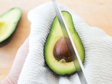 Κουκούτσι αβοκάντο: Πως το αφαιρώ;