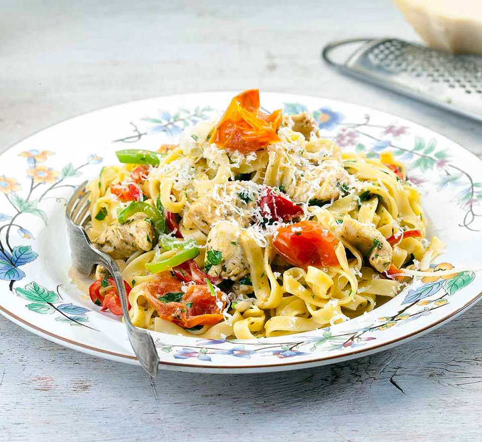 ταλιατέλεσ με κοτόπουλο