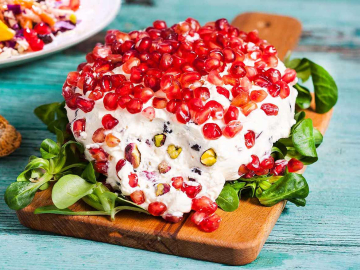 Χριστουγεννιάτικη μπάλα τυριού