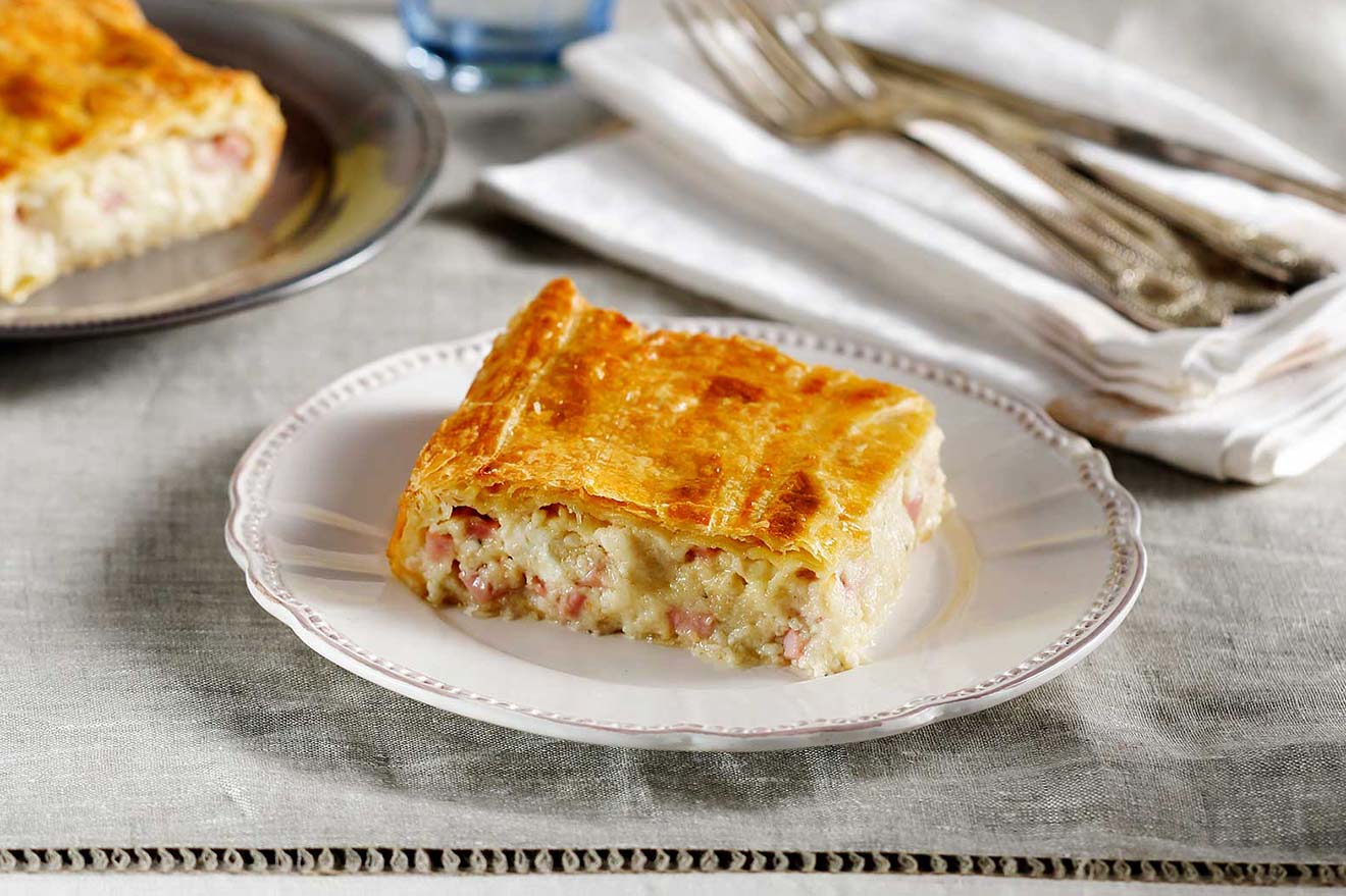 Χριστουγεννιάτικη ζαμπονοτυρόπιτα