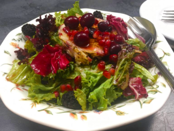 Σαλάτα με κόκκινα φρούτα