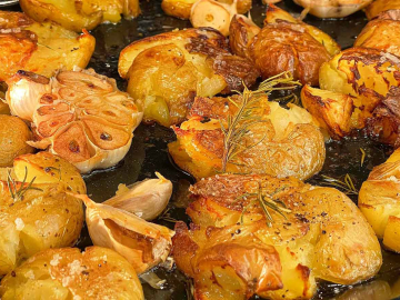 Πατάτες φούρνου τσακιστές