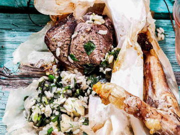 Κατσικάκι στη λαδόκολλα