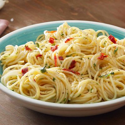 μακαρονάδα aglio olio