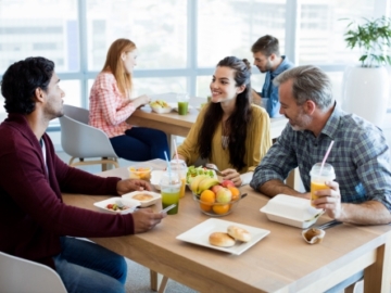 Διατροφή στο γραφείο: τα πιο συχνά λάθη