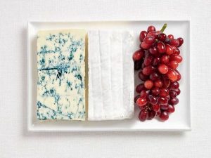 Σημαία της Γαλλίας με Μπλε τυρί, τυρί μπρι και σταφύλια
