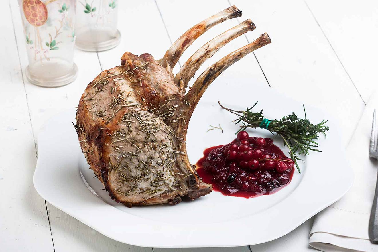 Χοιρινό καρέ με φρούτα του δάσους