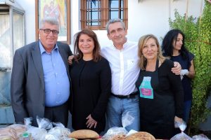 Το πρόγραμμα επιμελείται, ο Αντιπεριφερειάρχης Πρωτογενούς Τομέα και Γαστρονομίας, Φιλήμονας Ζαννετίδης με τη συνεργασία της Λέσχης Αρχιμαγείρων Κυκλάδων και Δωδεκανήσου που εκπροσωπείται από τον πρόεδρο Νίκο Χριστοφόρου και την Πρέσβη της Περιφέρειας Νοτίου Αιγαίου σε αυτή την μεγάλη πρωτοβουλία, σεφ Αργυρώ Μπαρμπαρίγου, η συμμετοχή της οποίας έχει συμβάλει στο να γίνει ευρέως γνωστή η κουζίνα των νησιών, Κυκλάδων και Δωδεκανήσου.