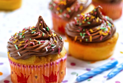 Αποτέλεσμα εικόνας για γλυκακια για παιδικα παρτυ