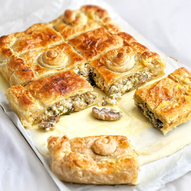 Μανιταρόπιτα με σφολιάτα