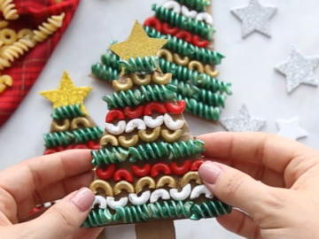 Χειροποίητα Χριστουγεννιάτικα στολίδια με ζυμαρικά