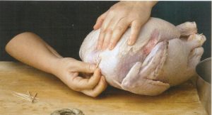 γεμιστή γαλοπούλα δεσιμο γεμιστό κοτόπουλο