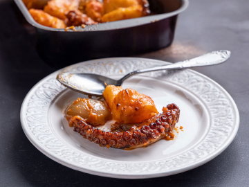 Χταπόδι στιφάδο στο φούρνο