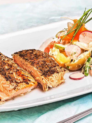 Σολομός ψητός με λαχανικά και σάλτσα ταρτάρ