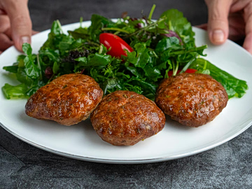 Secrets for juicy burgers (Greek bifteki)