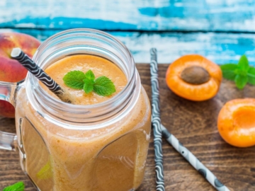 Smoothie βερίκοκο, ροδάκινο