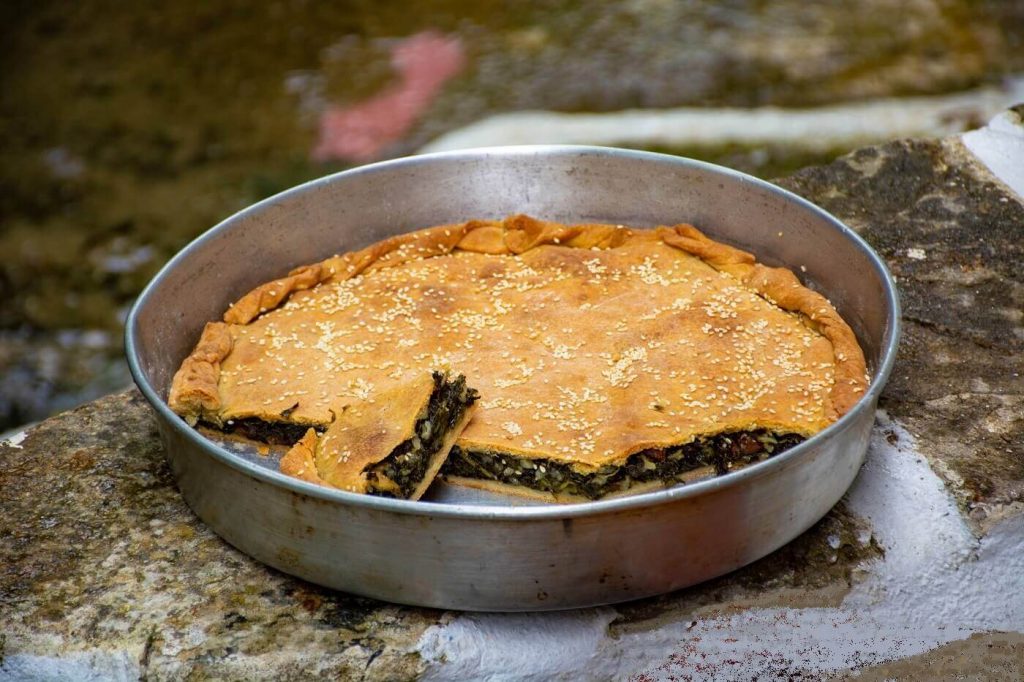 Σεφουκλωτή πίτα νάξου γλυκια πίτα με σέσκουλα παραδοσιακή συνταγή Νάξος αργυρω