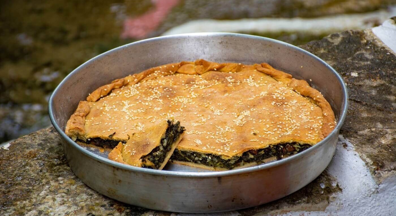 Σεφουκλωτή πίτα νάξου γλυκια πίτα με σέσκουλα παραδοσιακή συνταγή Νάξος αργυρω