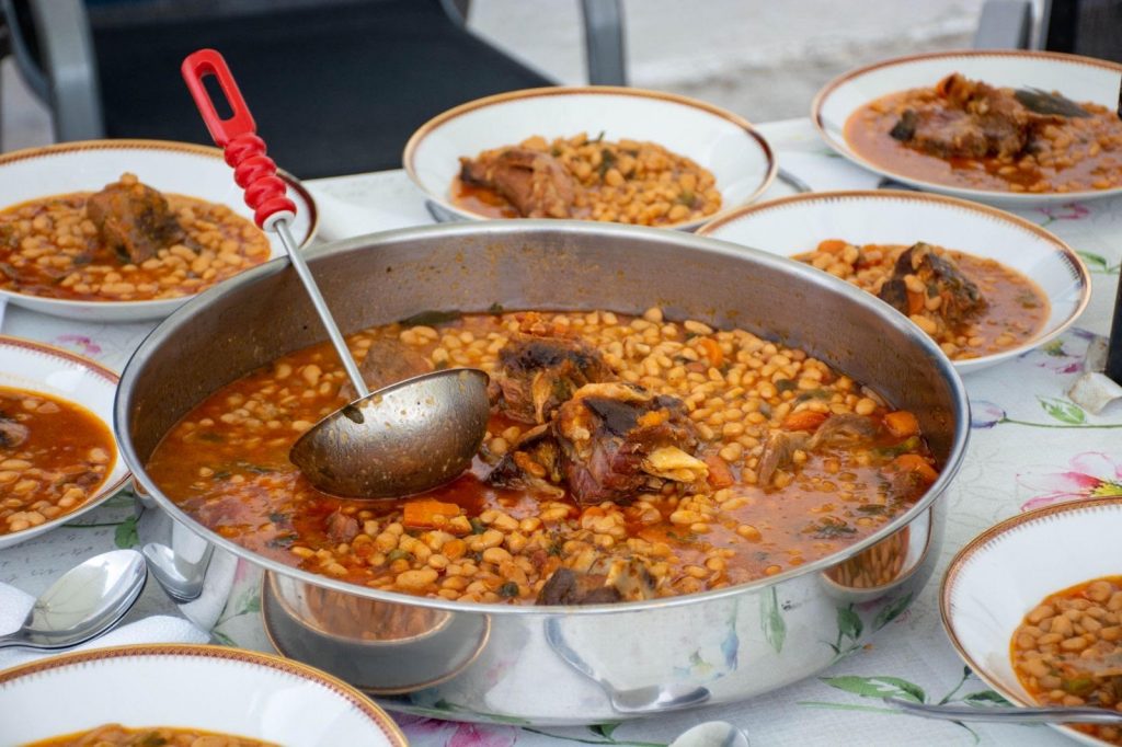 Φασόλια με κρέας (Ροδίτικη φασολάδα)