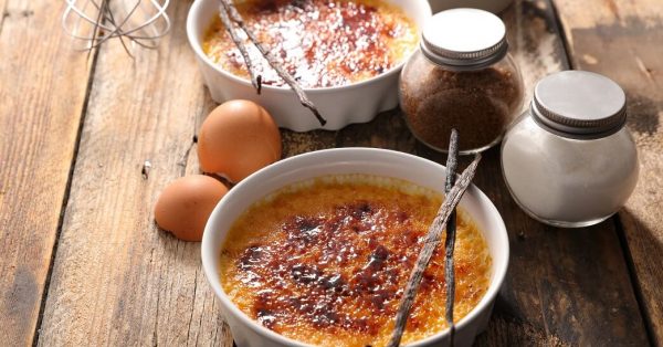 αυθεντικη κρεμ μπρουλέ θεϊκή creme brulee συνταγη σπιτικη κρεμα με καραμελα