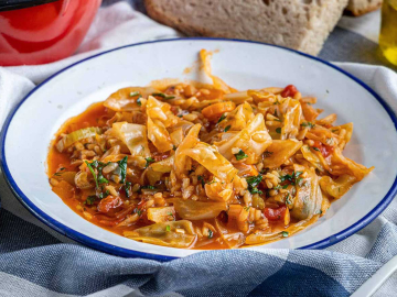 Λαχανόρυζο κοκκινιστό