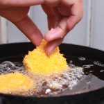 Πως να μην πετάγεται το λάδι στο τηγάνισμα μυστικα μαγειρεμα στο τηγανι