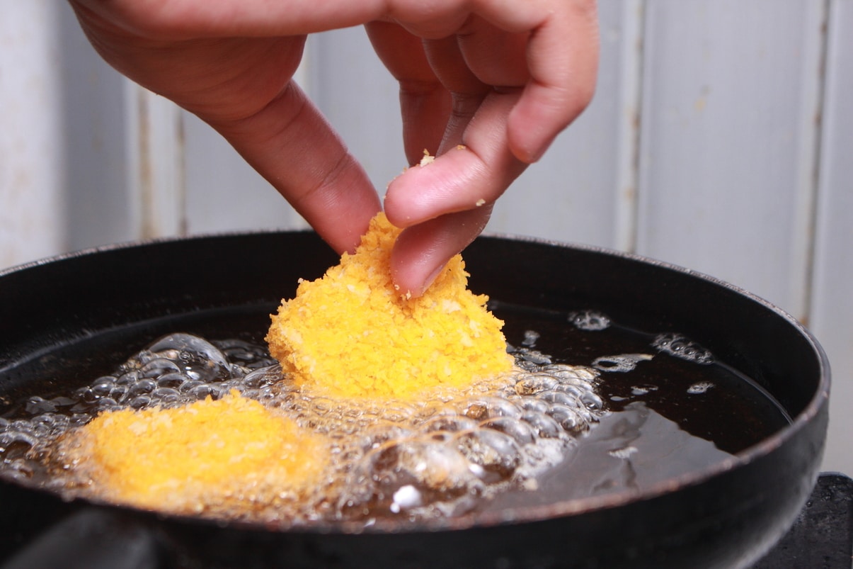 Πως να μην πετάγεται το λάδι στο τηγάνισμα μυστικα μαγειρεμα στο τηγανι