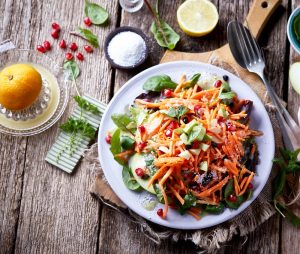 σαλάτα καρότο με πράσινο μήλο και super foods συνταγη
