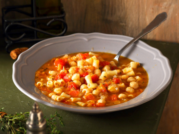 Ρεβύθια σούπα με ντομάτα