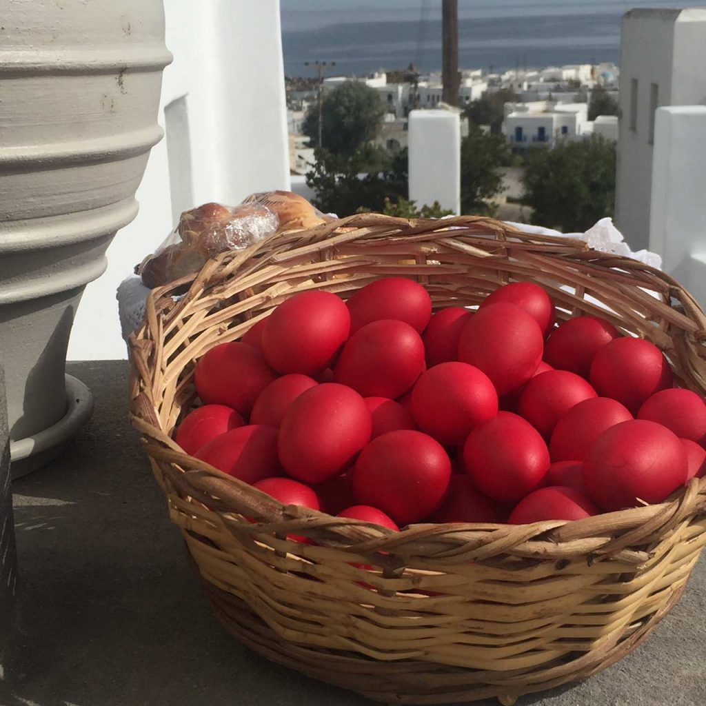 πως βαφουμε αυγα πασχα βαψιμο αυγων κοκκινα αυγα πασχαλινα