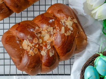 Τσουρεκάκια ατομικά