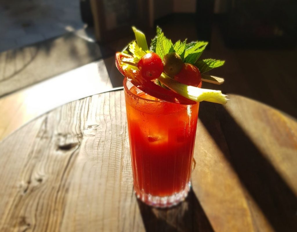 cocktail bloody mary συνταγή μπλαντι μερι ποτο χυμος τοματας