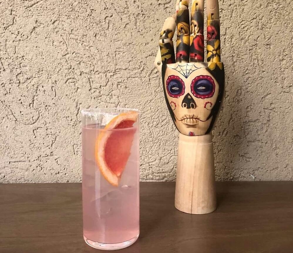 cocktail paloma παλόμα συνταγη κοκτειλ με τεκιλα και ροζ γκρειπφρουτ σοδα
