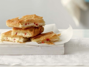 Τυρόπιτα με 4 τυριά