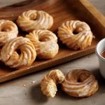 Cruller