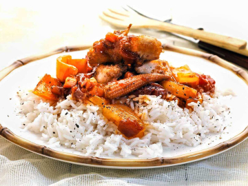 Γλυκόξινο κοτόπουλο με ρύζι μπασμάτι