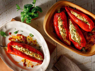 Πιπεριές γεμιστές με τυρί