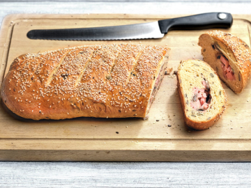 Πεντανόστιμη γεμιστή φραντζόλα