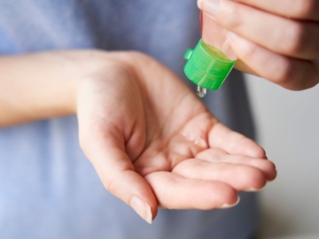 Τα 5 λάθη που κάνουμε κατά τη χρήση του αντισηπτικού