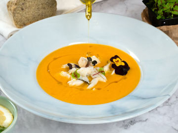 Ψαρόσουπα με μπακαλιάρο