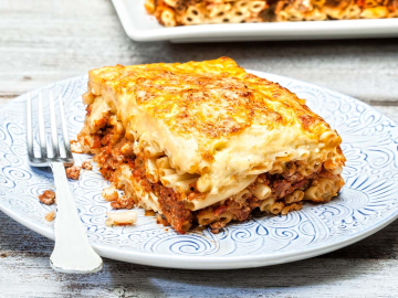 Παστίτσιο τρεμουλιαστό με εύκολη μπεσαμέλ