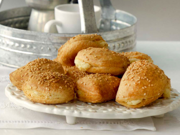 Τυροπιτάκια με γιαούρτι