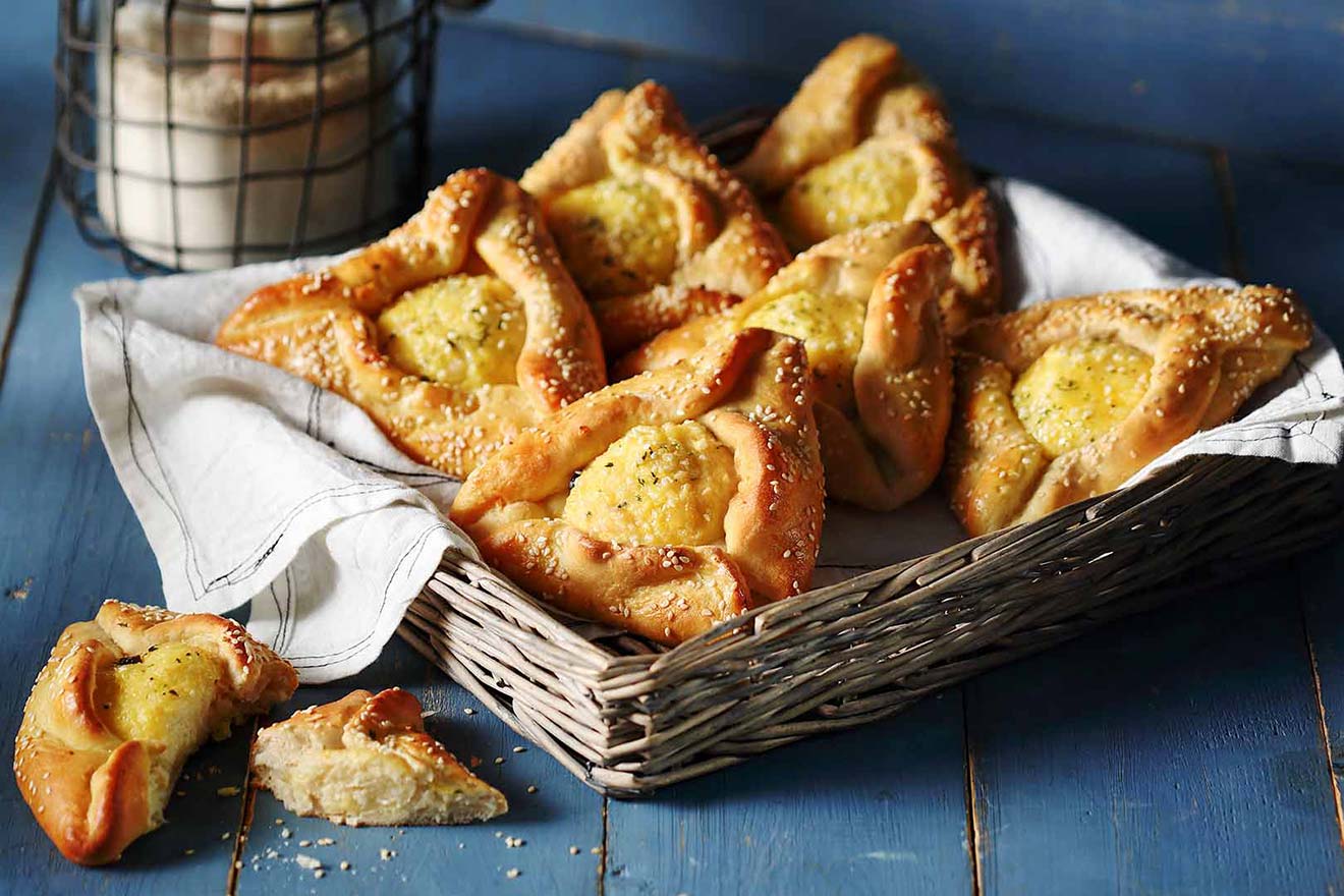 Flaounes (Cypriot Easter pastries with cheese)