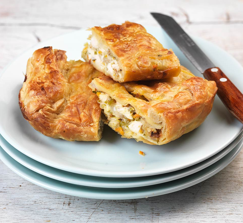 γαλοπουλα που περισσεψε - πιτα με γαλοπουλα που περισσεψε