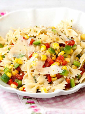 Μακαρονοσαλάτα με καλαμπόκι