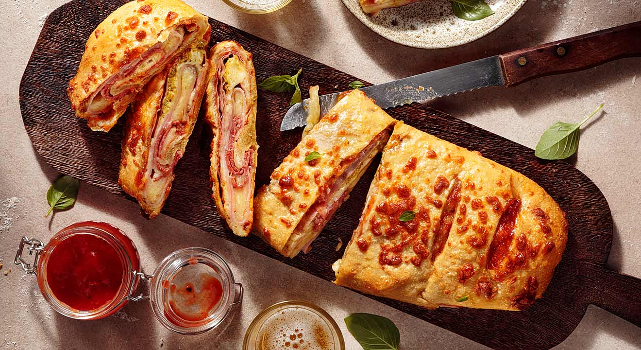 Stromboli pizza (στρόμπολι)