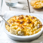 Mac and cheese με κοφτό μακαρονάκι και 4 τυριά στο φούρνο